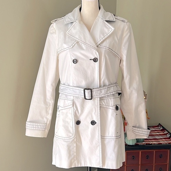 Banana Republic Trench Coat - Picture 2 of 13
